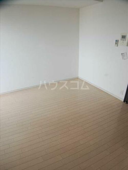 アドバンス新大阪Ⅴの居間