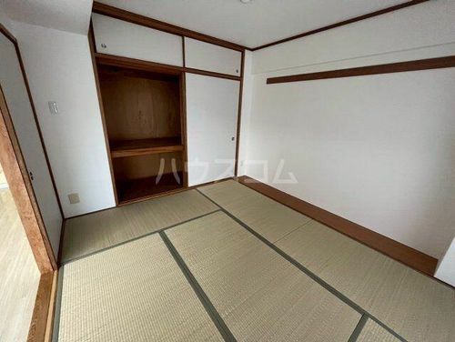 ロフティ少路の内装