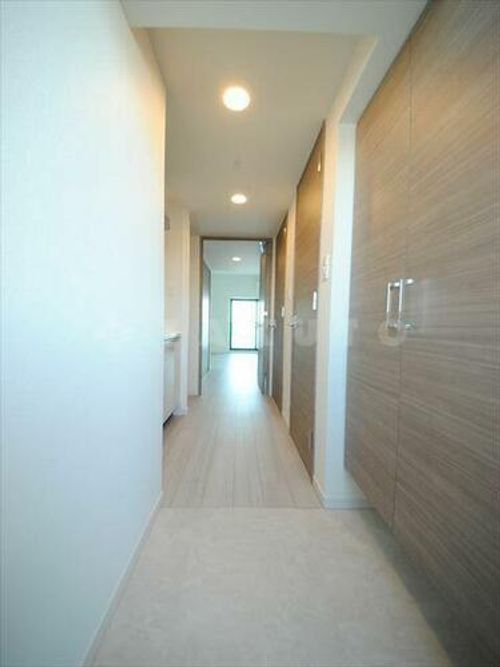 S-RESIDENCE三国WESTの玄関