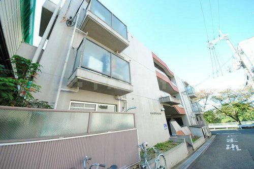 ヴィラ緑地ガルデンの外観