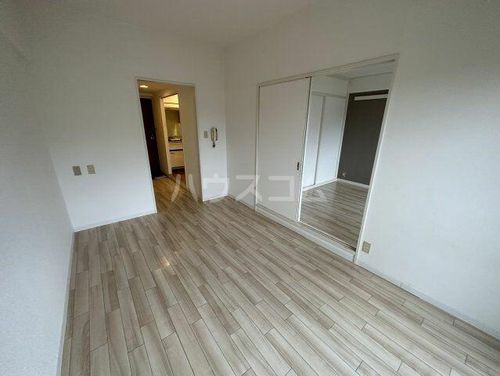 INOVE千里万博公園の居間