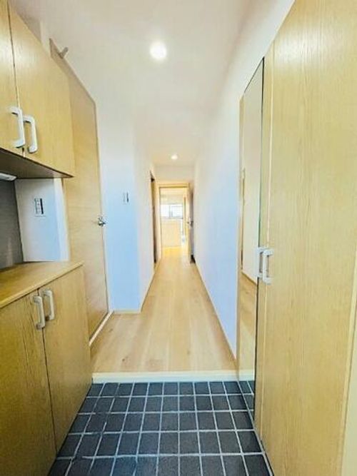 アートライフタケセイ 本館の玄関