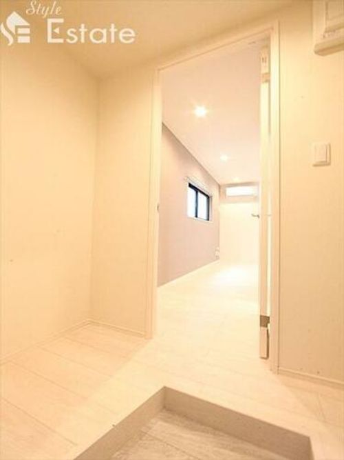 グリーンランド中小田井の玄関