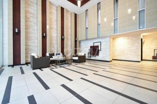 スプランディッド淀屋橋DUEの玄関