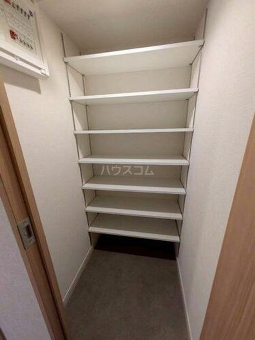 スプランディッド本町東DUEの玄関
