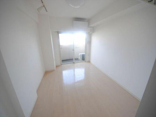 セレニテ新大阪弐番館の内装