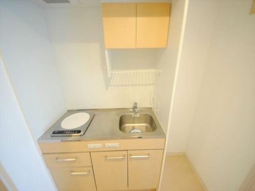 セレニテ新大阪弐番館のキッチン