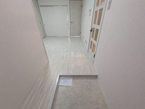 マンションアフルエンスの玄関