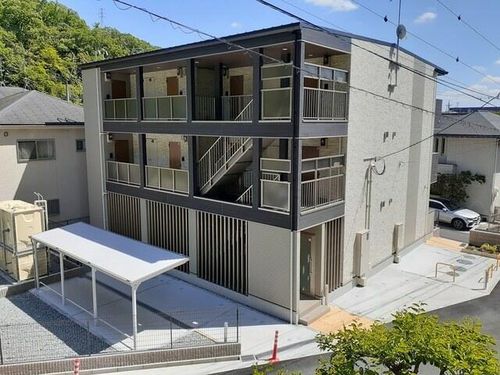 セレーノ東生駒Cの外観