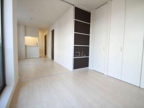 シャーメゾン彩 Ⅱ号館の居間