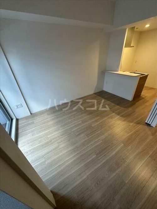 セレニテ新大阪グランデ ミリューの居間