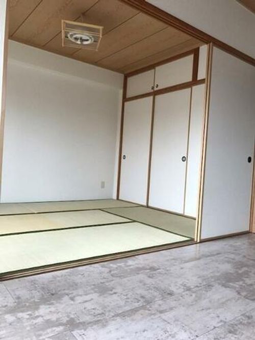 シャトル山手Ⅱの内装