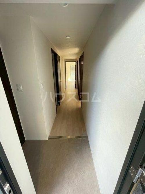 カルム小西Vの玄関