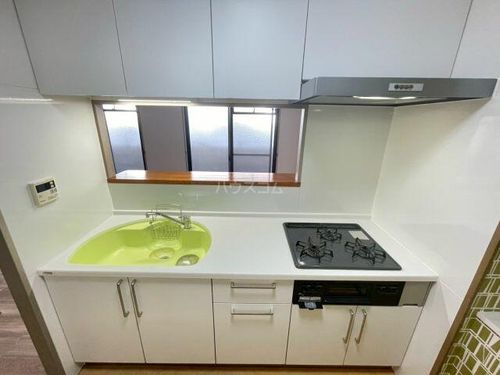 大阪府吹田市春日1丁目(マンション)の賃貸物件のキッチン