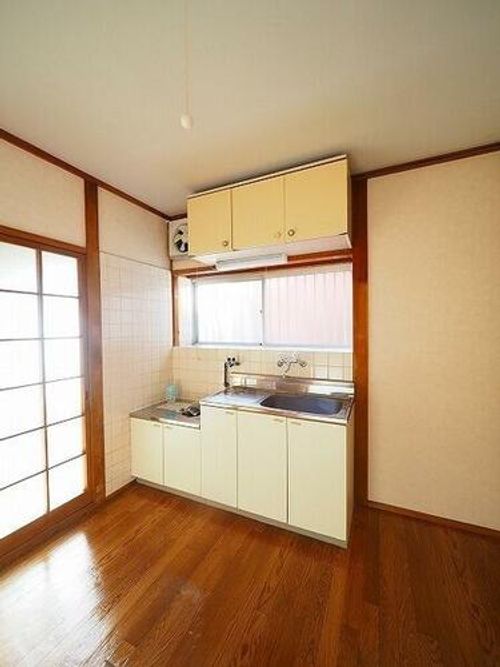 兵庫県尼崎市高田町(一戸建)の賃貸物件8-16の居間