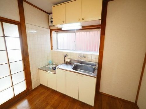 兵庫県尼崎市高田町(一戸建)の賃貸物件8-16のキッチン