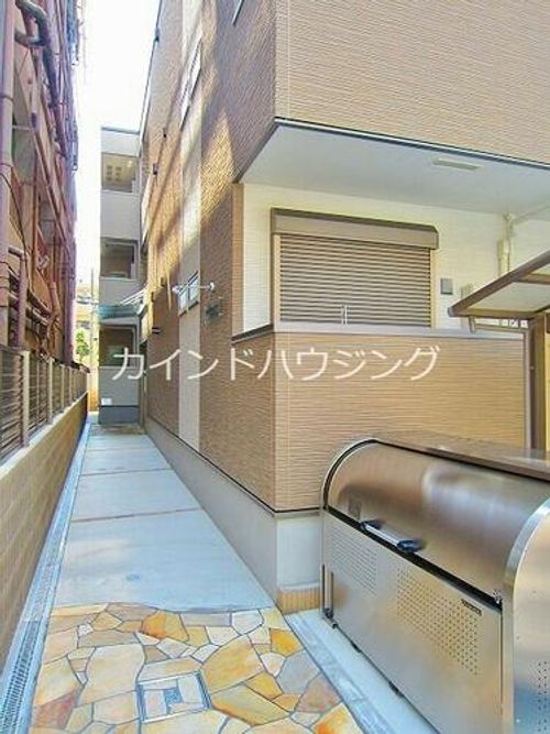 ソレイユ聖天下Cの玄関
