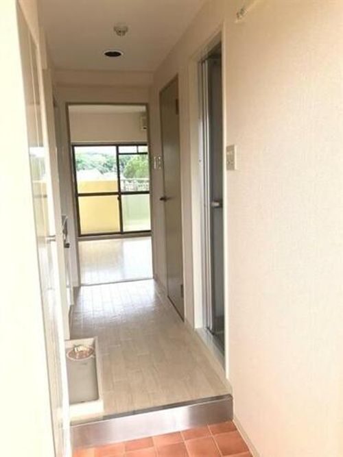 クレール加茂の玄関