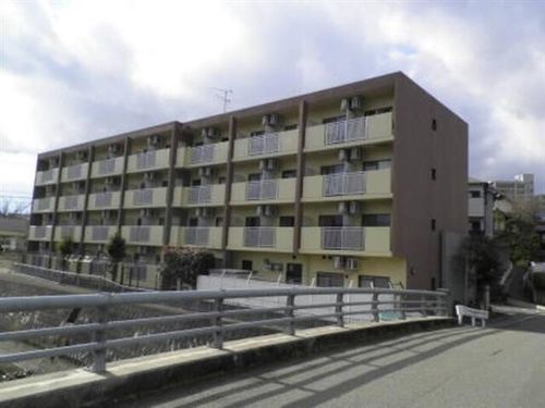 クレール加茂の外観