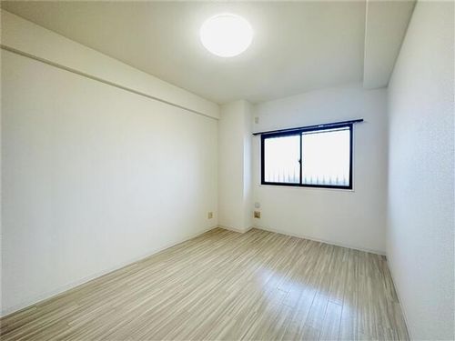 キャッスルコート飾磨弐番館803の内装