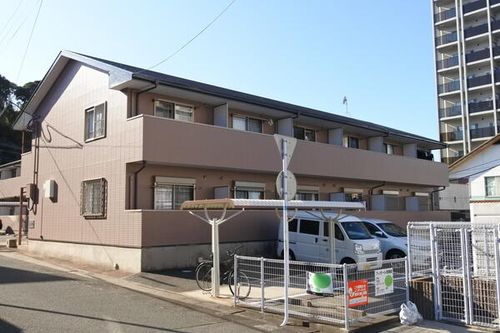 フィオーレ壱番館の玄関