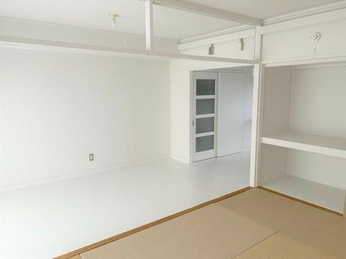 UR千代が丘1010615の居間