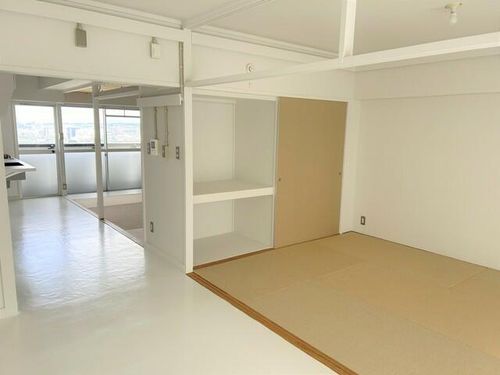 UR千代が丘1010615の居間