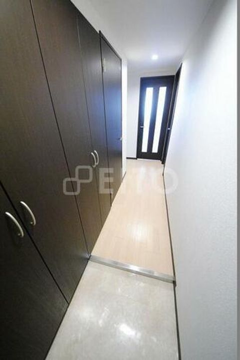 サクシード宝ヶ池の玄関