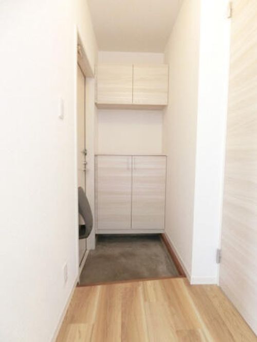 ファミールハイツフクダD102の玄関