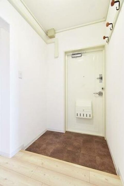 UR神宮東パークハイツ0290405の玄関