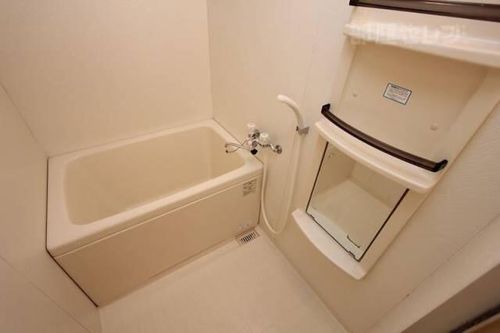 Villa 上小田井 壱番館503の風呂