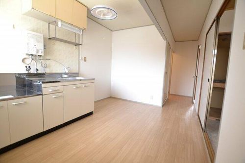 大阪府富田林市藤沢台4丁目(アパート)の賃貸物件の居間