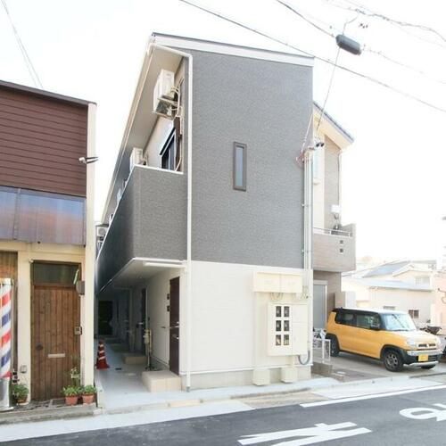アースクエイク豊II103の外観