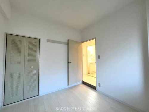 シロハイヌ吉田の内装