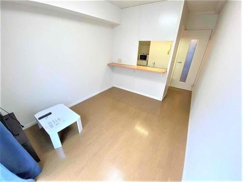 レオパレスラダックA110の居間