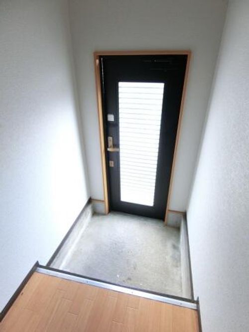 大久保西テラスハウス2の玄関