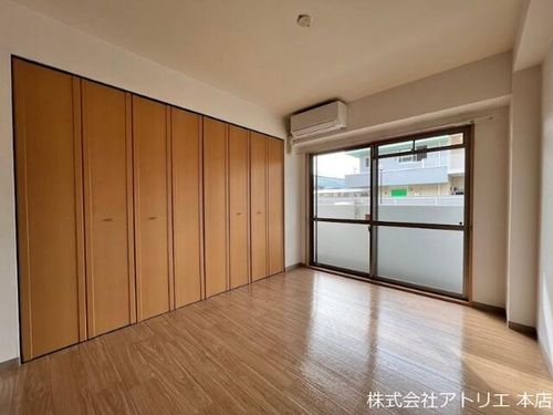 パインクレストの内装