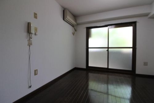 大阪府茨木市南春日丘2丁目(マンション)の賃貸物件205の内装