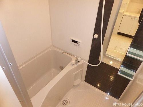 プリマグランデ安城 弐番館105の風呂