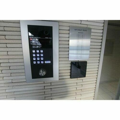 エヌエムヴァントワ1FBMの玄関