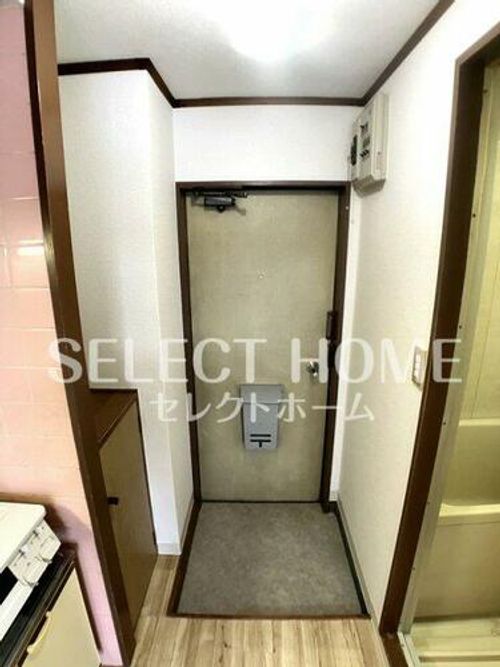 メゾンクレール207の玄関