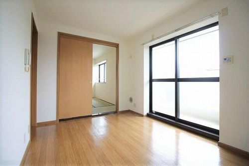 大阪府泉佐野市上町1丁目(マンション)の賃貸物件の居間