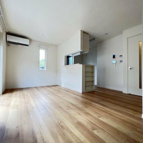 愛知県名古屋市千種区揚羽町2丁目(一戸建)の賃貸物件の居間