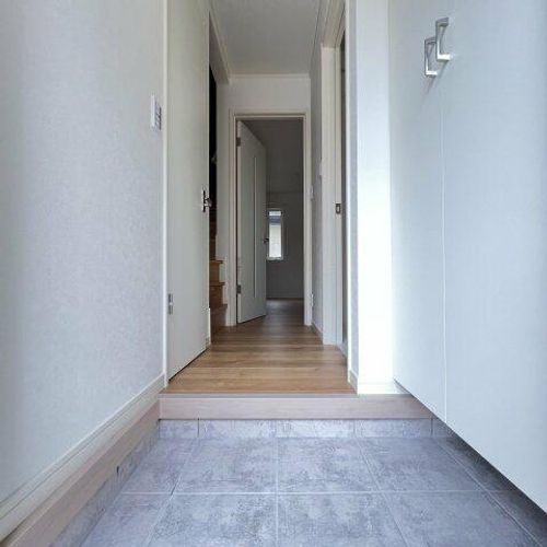 愛知県名古屋市千種区揚羽町2丁目(一戸建)の賃貸物件の玄関