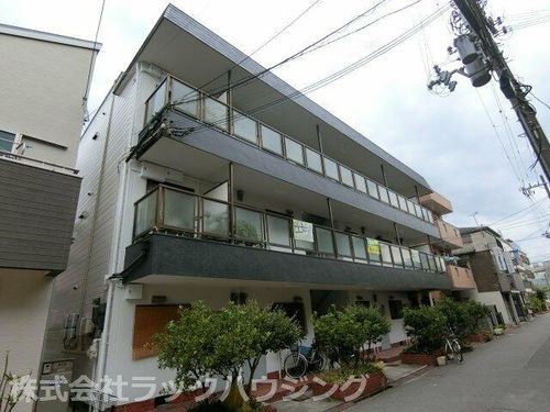 カルム柳町の外観