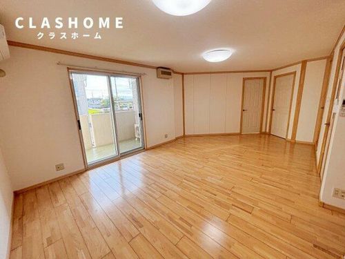 Sun石ナ曽根N101の居間