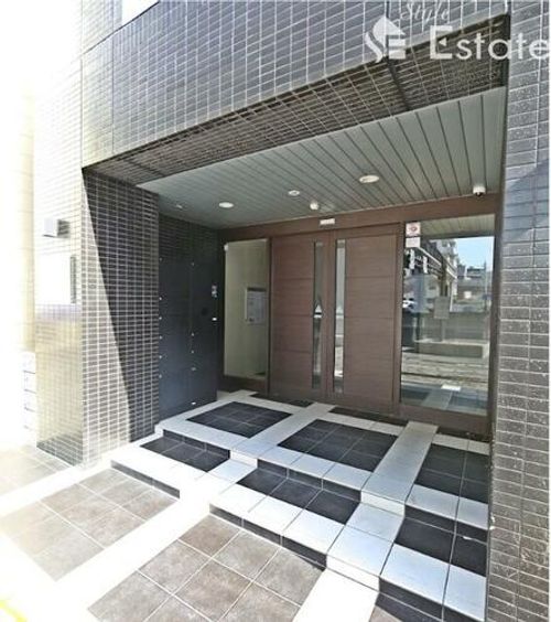 愛知県名古屋市名東区上社3丁目(マンション)の賃貸物件の玄関