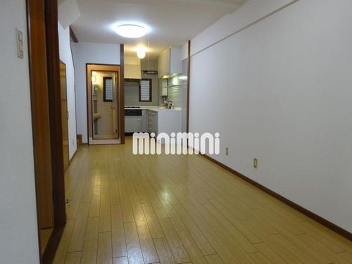 メゾン藤の居間