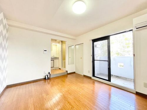 ルイシャトレ元八事の居間