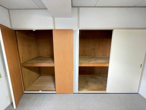 矢野ビルの内装